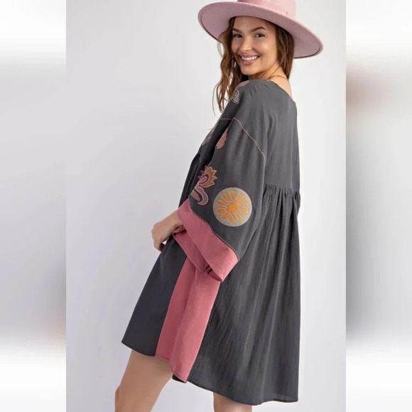 New Easel Embroidered Boho Floral Poly Linen Woven Dress - Picture 4 of 4